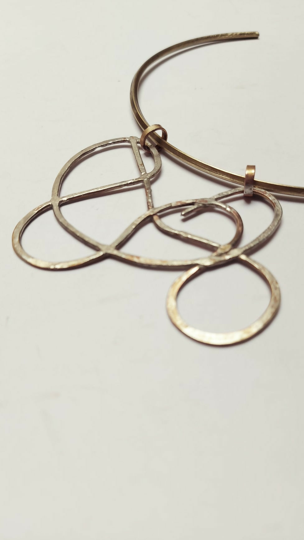 Collar de la colección Efecto Reflejo