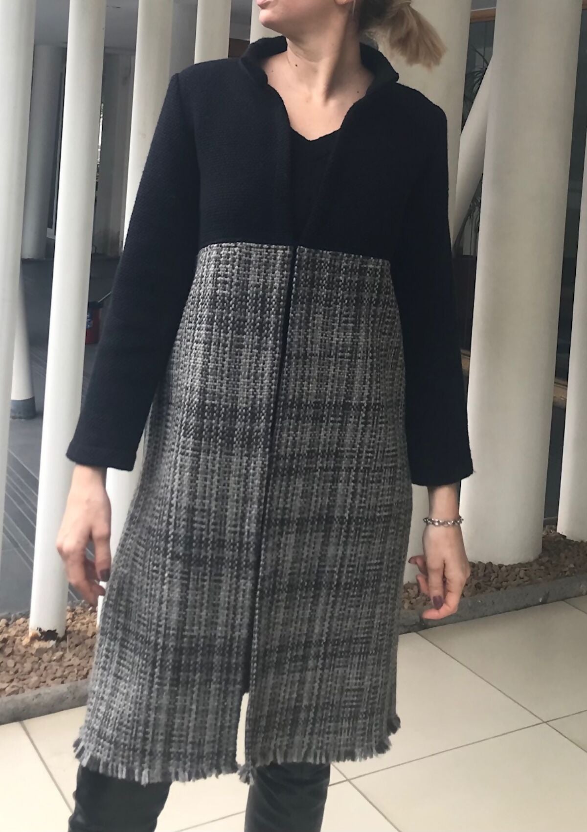 Abrigo Telar Black- Grey